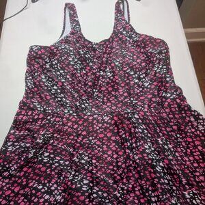 Black and Pink pebble Design Swimsuit